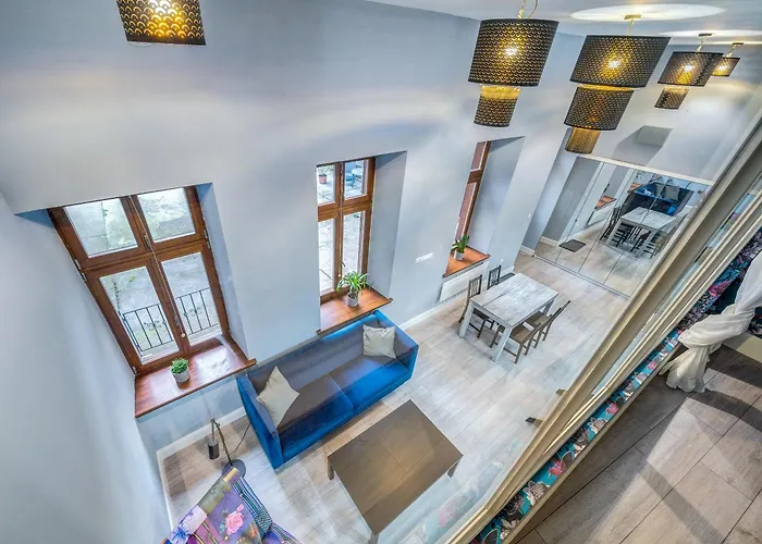 Azure Oasis In The Heart Of The City