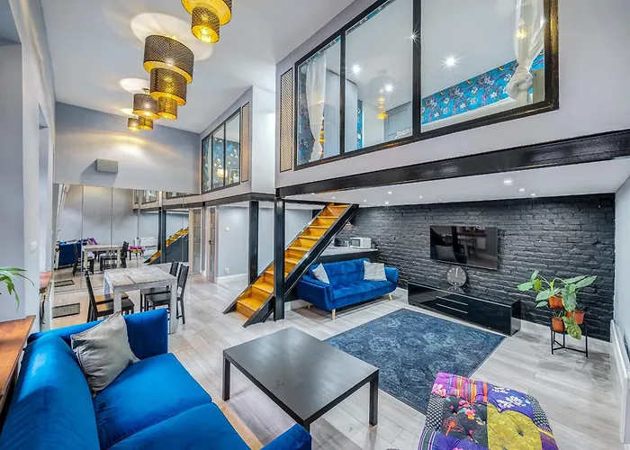 Azure Oasis In The Heart Of The City