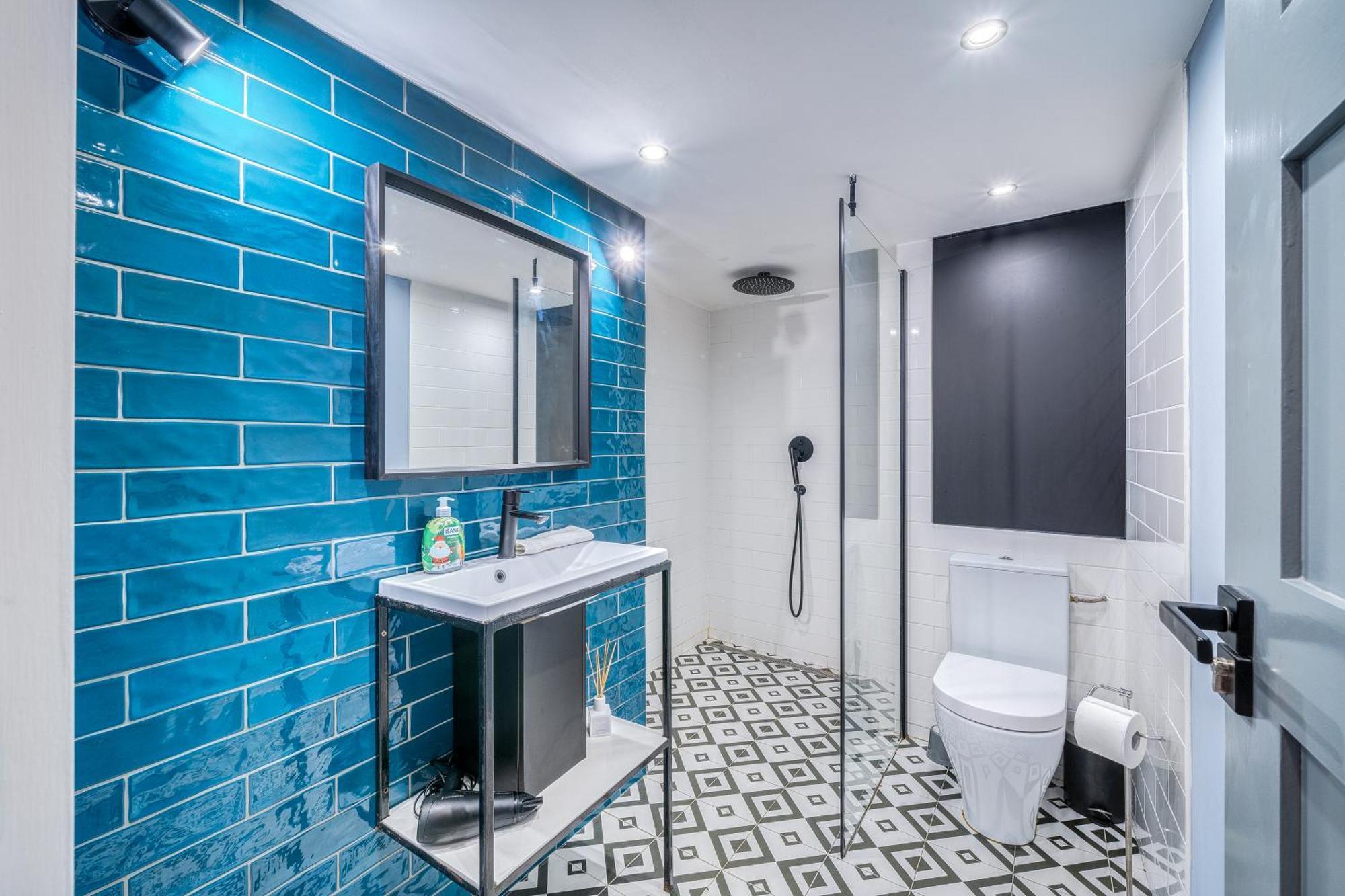 Azure Oasis In The Heart Of The * Budapešť