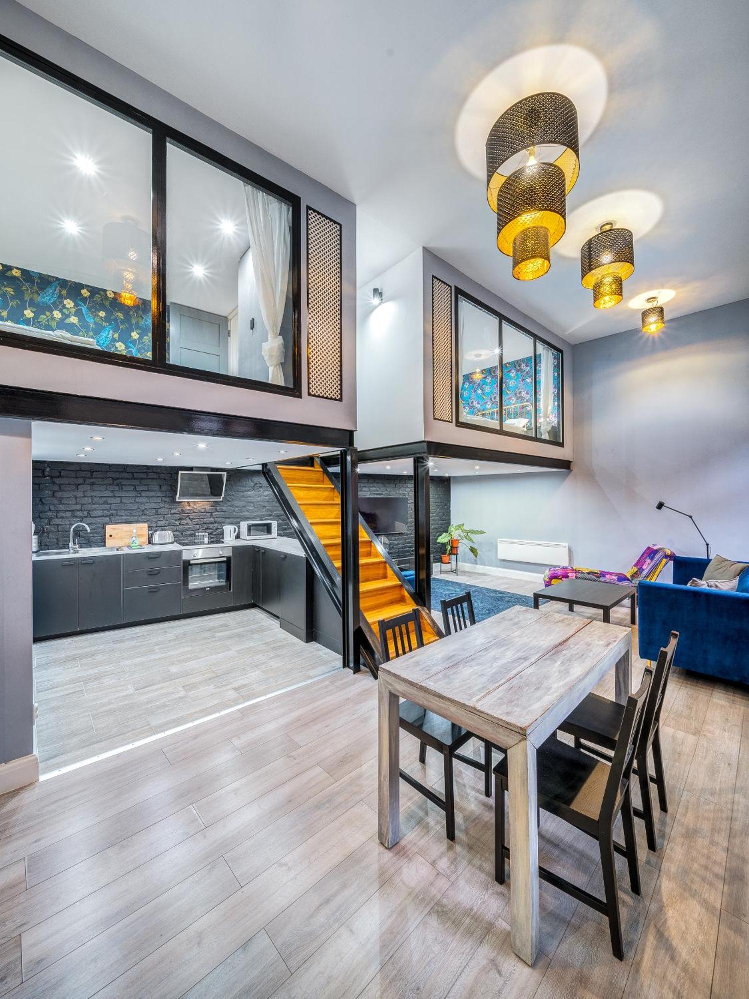 Azure Oasis In The Heart Of The * Budapest