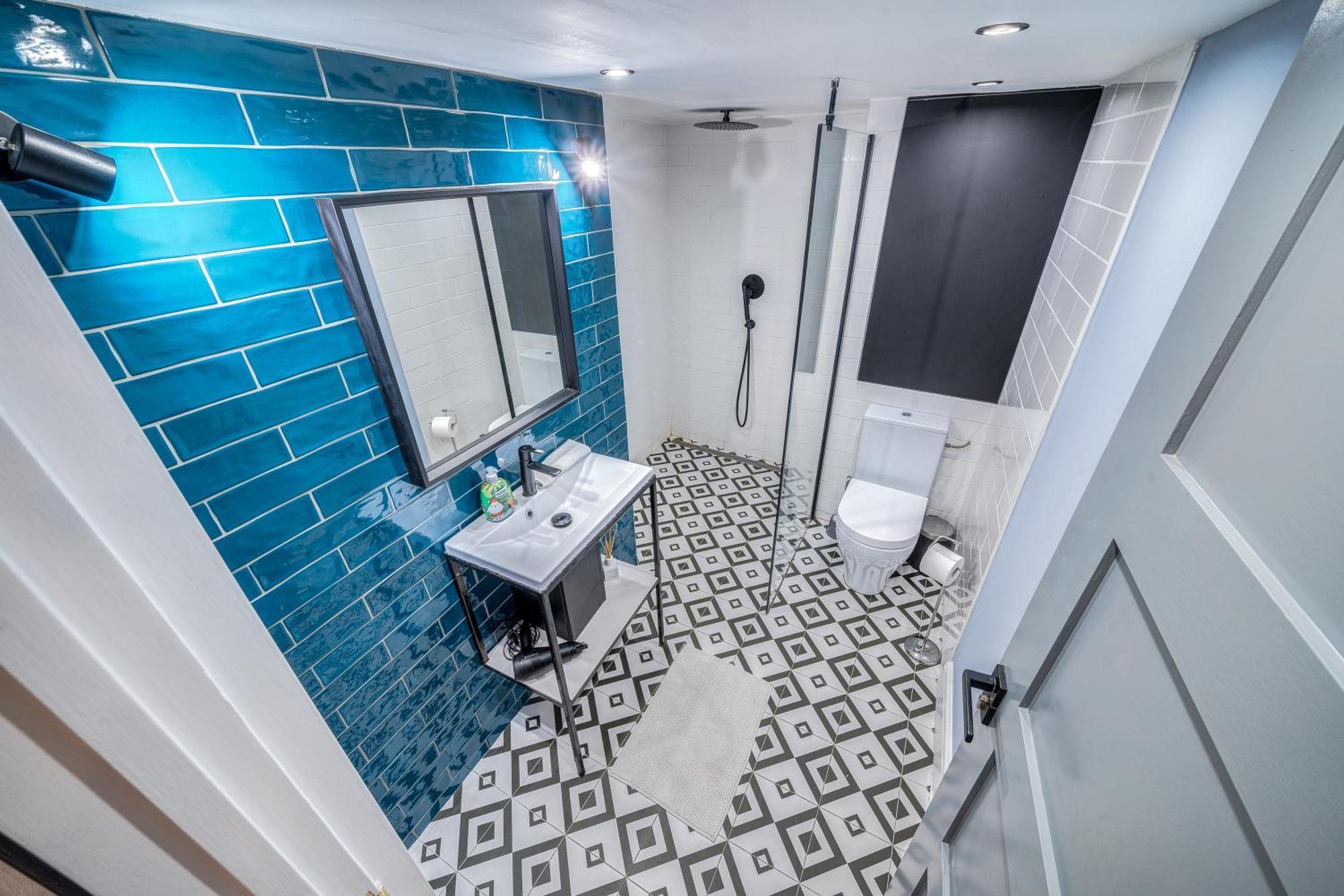 Azure Oasis In The Heart Of The Apartmán *